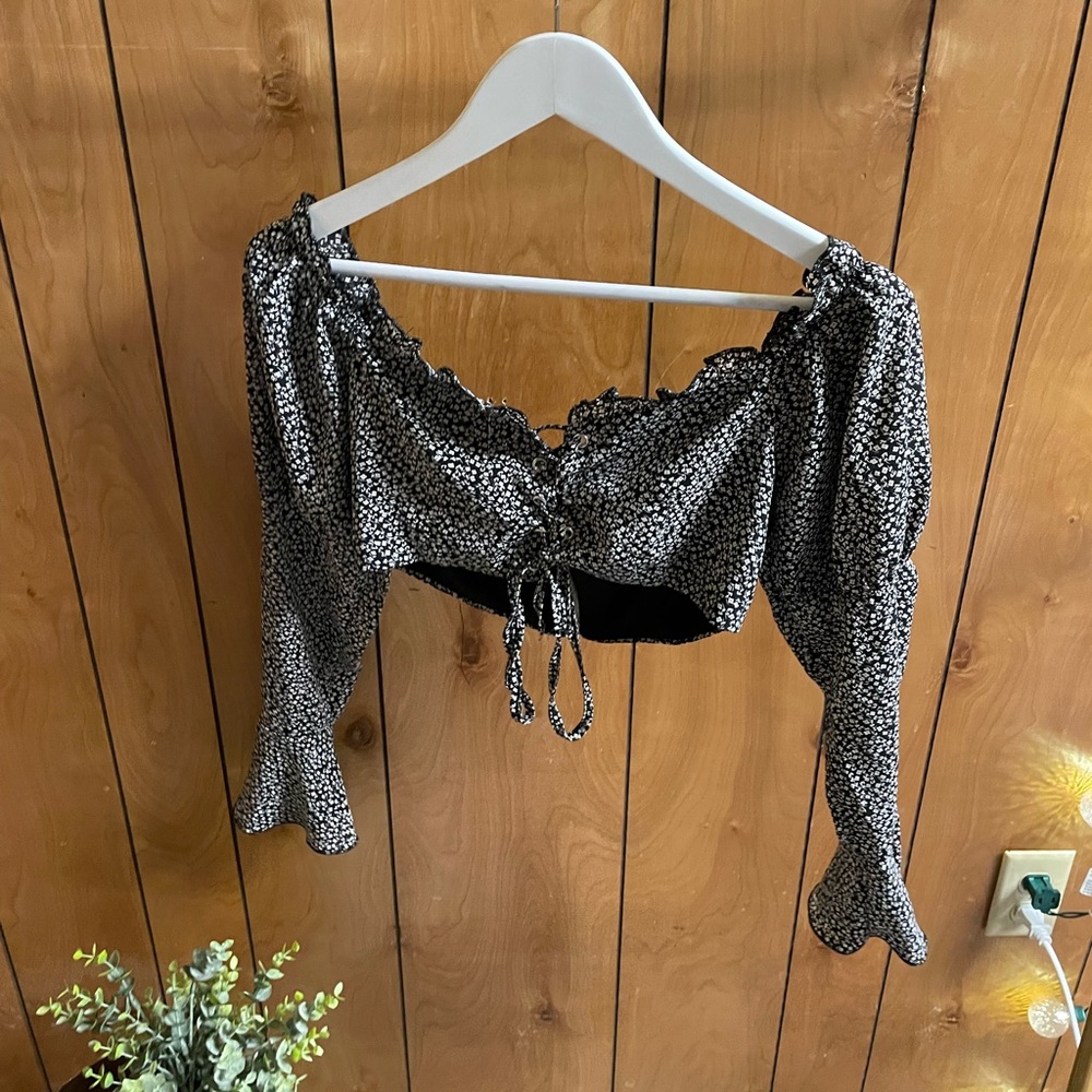 Fashion Nova small crop top